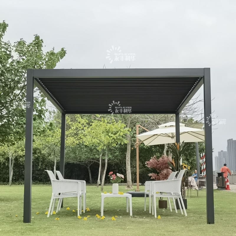 Aluminium Louvered Pergola For Garden Furniture (1)