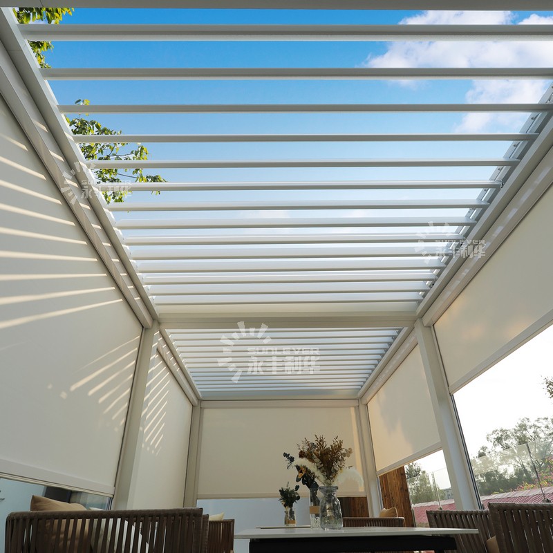 Custom Outdoor Backyard Living Spaces Pergola (1)